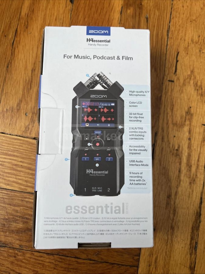 Zoom H4essential 4-Track 32-Bit Portable Audio Recorder